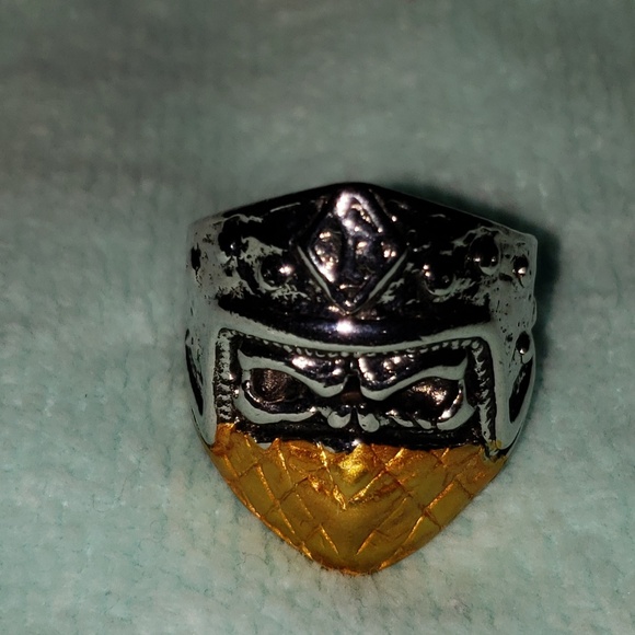 Stainless Steel Skull Ring - Picture 1 of 3